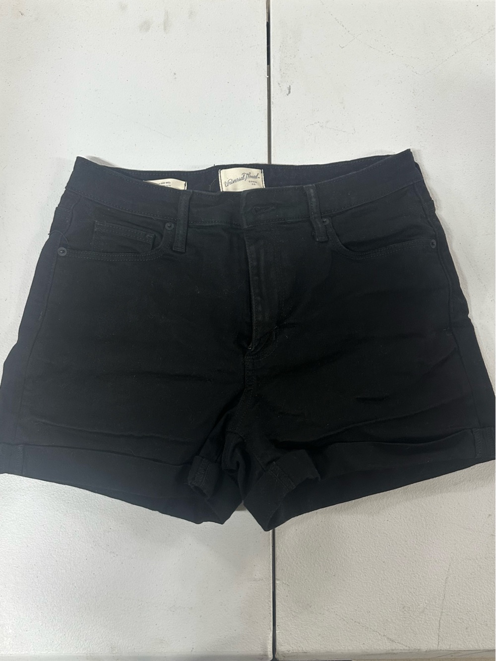 Universal Thread Black Denim Shorts - Casual Five-Pocket Style